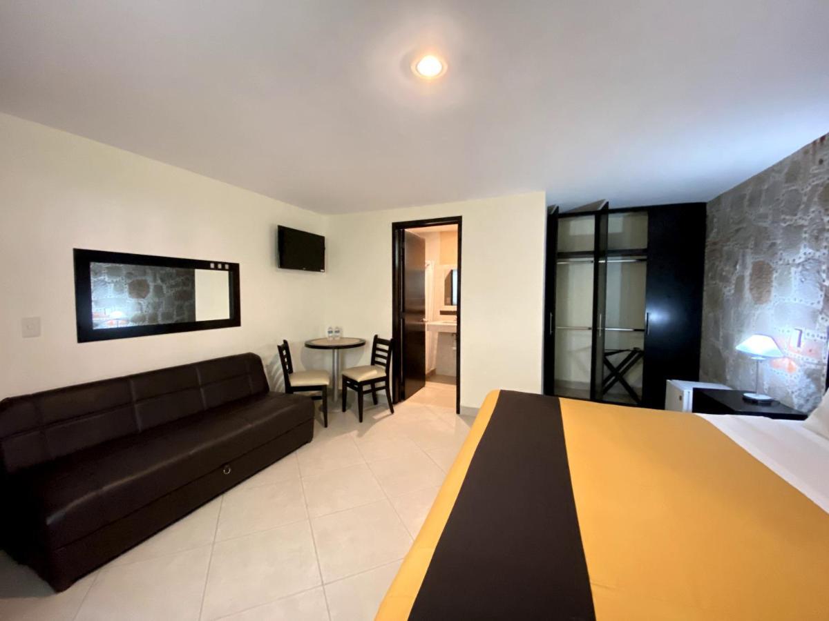 Hotel Escala Puebla Centro Bagian luar foto