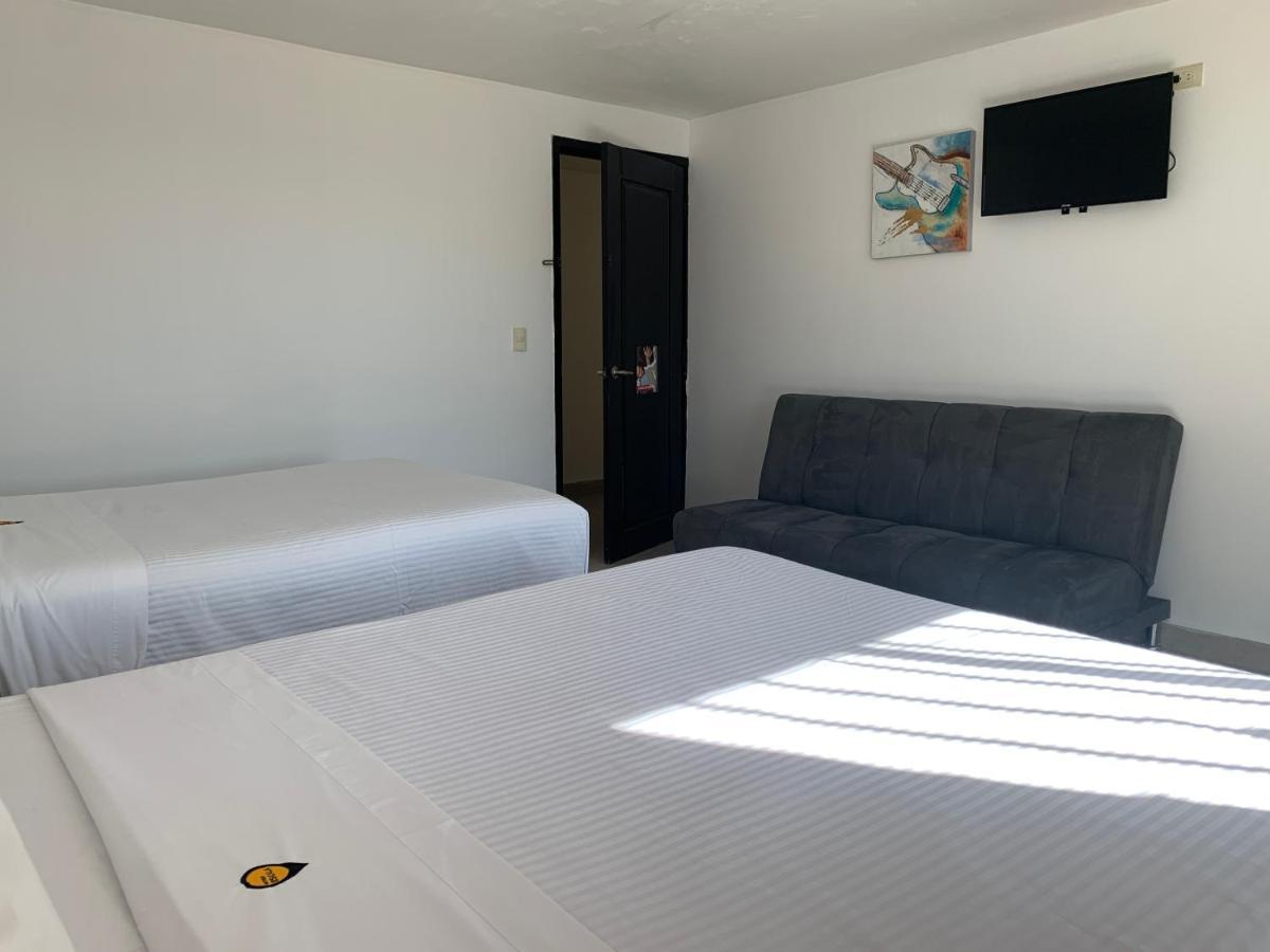 Hotel Escala Puebla Centro Bagian luar foto