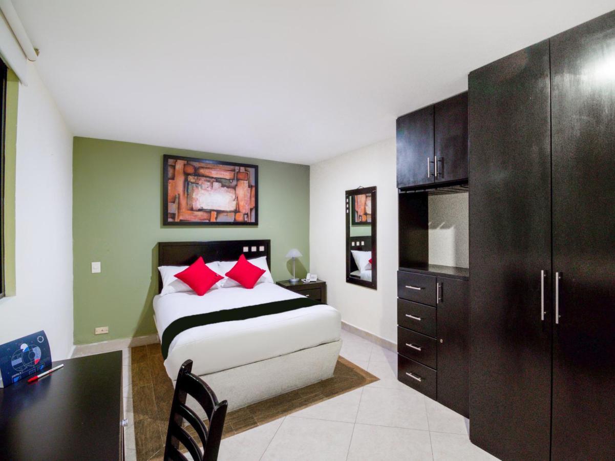 Hotel Escala Puebla Centro Bagian luar foto